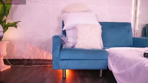 CailynBrown online show from April 19, 4:34 am