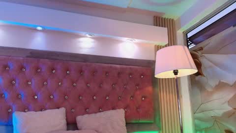 Cain  online show from April 21, 10:45 pm