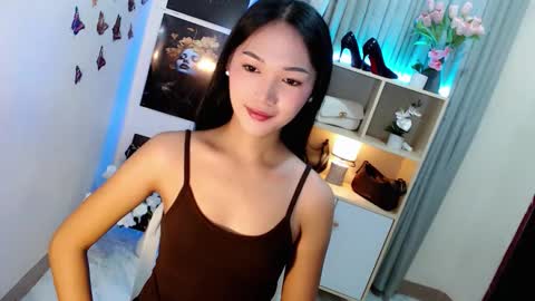 Snapshot of caitlin_x chatting on October 13, 7:36 pm caitlin online show from October 13, 7:36 pm