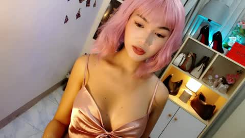 Snapshot of caitlin_x chatting on May 7, 6:46 pm caitlin online show from May 7, 6:46 pm