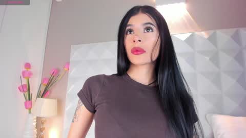 Snapshot of caitlyncouper chatting on February 3, 5:03 pm Caitlyn  online show from February 3, 5:03 pm