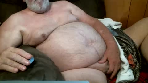 Snapshot of cajungrey75 chatting on December 19, 6:23 pm cajungrey online show from December 19, 6:23 pm