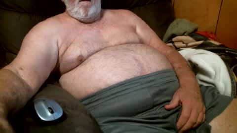 Snapshot of cajungrey75 chatting on January 12, 3:14 pm cajungrey online show from January 12, 3:14 pm