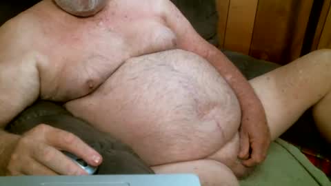 Snapshot of cajungrey75 chatting on October 2, 10:33 am cajungrey online show from October 2, 10:33 am