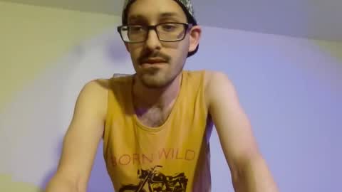 Snapshot of cal_xxx chatting on December 21, 12:29 am Cal XXX online show from December 21, 12:29 am