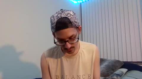 Snapshot of cal_xxx chatting on February 27, 12:43 am Cal XXX online show from February 27, 12:43 am