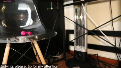 Kitty online show from April 5, 9:23 pm