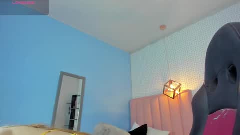 Snapshot of calanthelove chatting on October 27, 3:10 am Calanthe online show from October 27, 3:10 am