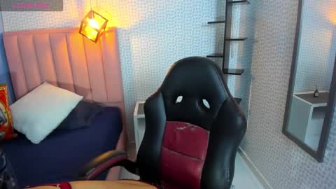 Snapshot of calanthelove chatting on November 24, 3:17 am Calanthe online show from November 24, 3:17 am