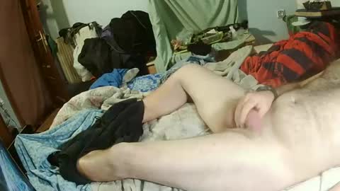 Snapshot of calentorro31979 chatting on January 11, 10:51 am calentorro31979 online show from January 11, 10:51 am