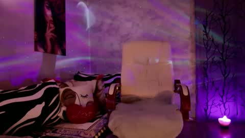 Snapshot of caliente_emperatriz chatting on March 31, 9:37 pm EMPERATRIZ online show from March 31, 9:37 pm