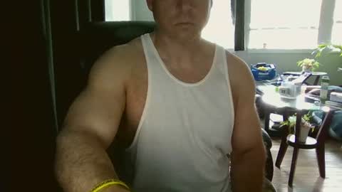 Snapshot of caligrown1154 chatting on June 3, 2:33 pm caligrown1154 online show from June 3, 2:33 pm