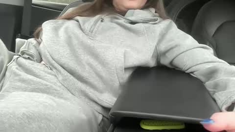 calipawg online show from February 4, 8:36 pm