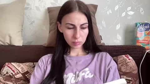 Anna online show from February 3, 7:24 am