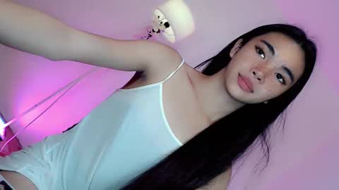 Snapshot of call_me_nina chatting on May 14, 3:02 am call_me_nina online show from May 14, 3:02 am