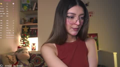 Snapshot of call_me_rosie chatting on December 1, 11:58 pm   online show from December 1, 11:58 pm