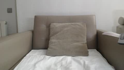 callme_kim online show from April 16, 9:39 pm