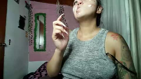 paula online show from March 25, 5:02 am