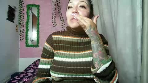 paula online show from April 22, 2:14 am