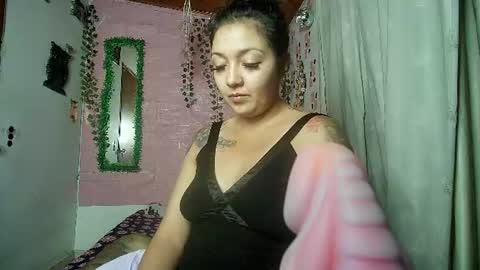 Snapshot of callme_lolas chatting on July 23, 12:13 am paula online show from July 23, 12:13 am