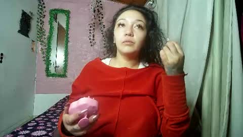 Snapshot of callme_lolas chatting on July 24, 4:43 am paula online show from July 24, 4:43 am