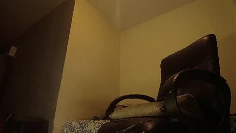 callmeenzo1 online show from June 22, 6:49 pm
