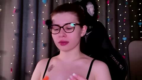 Frida online show from April 21, 11:05 am