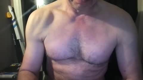 Snapshot of callum5555 chatting on April 26, 11:24 pm callum5555 online show from April 26, 11:24 pm