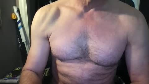 Snapshot of callum5555 chatting on May 1, 9:14 am callum5555 online show from May 1, 9:14 am