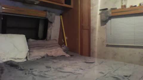 Snapshot of callum7769 chatting on November 1, 4:58 am Sexy mama online show from November 1, 4:58 am