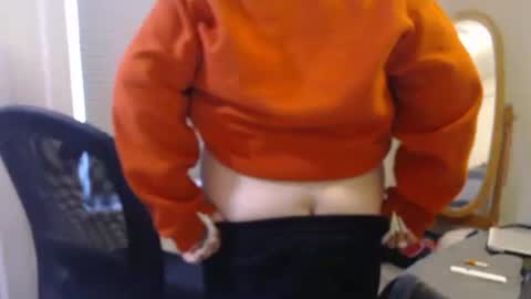 Snapshot of cals9x chatting on November 2, 2:19 pm camzxoxox online show from November 2, 2:19 pm