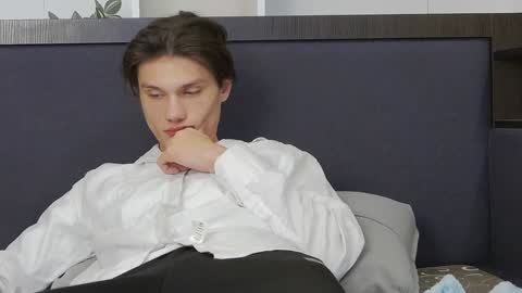 Calvin online show from January 4, 12:16 am