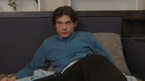 Calvin online show from January 15, 12:30 am