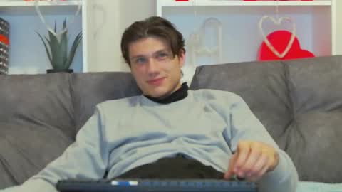 Calvin online show from February 12, 8:40 pm