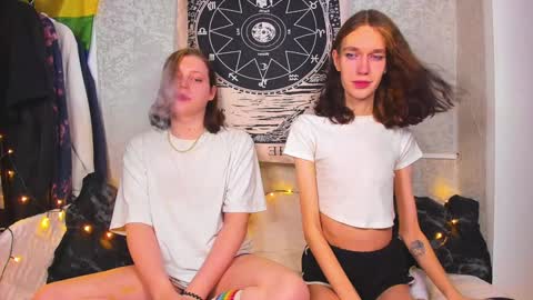 Snapshot of calvin_kevin_grem chatting on February 4, 12:44 pm Calvin Kevin Grem online show from February 4, 12:44 pm