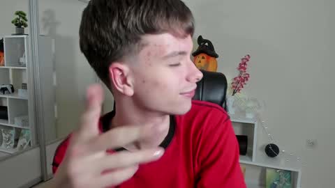 Hey I am Calvin  online show from January 12, 7:10 pm