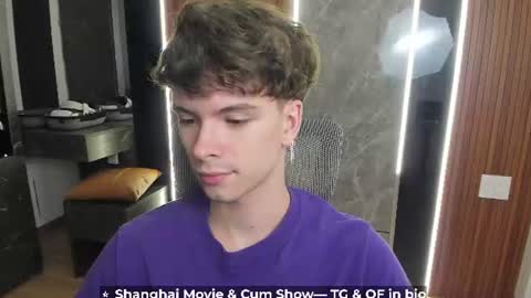 Snapshot of calvin_loves_you chatting on June 24, 5:34 pm Hey I am Calvin online show from June 24, 5:34 pm