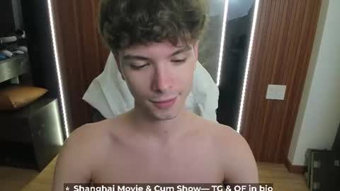 Snapshot of calvin_loves_you chatting on July 11, 3:15 pm Hey I am Calvin online show from July 11, 3:15 pm