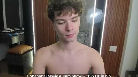 Snapshot of calvin_loves_you chatting on July 14, 3:18 pm Hey I am Calvin online show from July 14, 3:18 pm