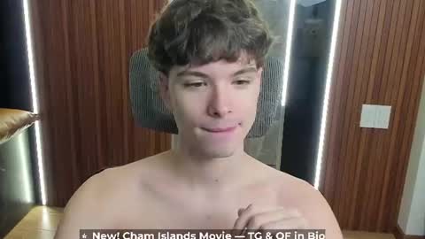 Snapshot of calvin_loves_you chatting on July 24, 3:10 pm Hey I am Calvin online show from July 24, 3:10 pm