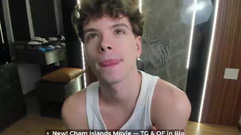 Snapshot of calvin_loves_you chatting on July 28, 3:08 pm Hey I am Calvin online show from July 28, 3:08 pm