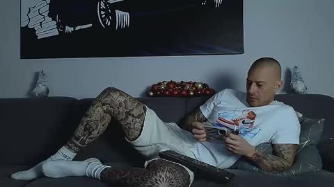 Calvin  online show from December 14, 12:27 am