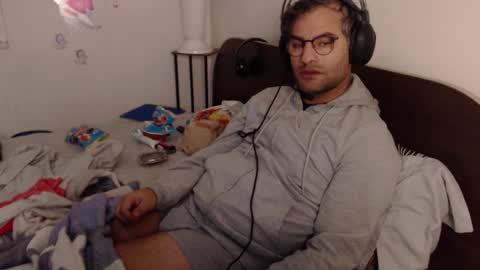 Snapshot of calvinjohnlad chatting on November 7, 7:03 pm Calvinjohnlad online show from November 7, 7:03 pm