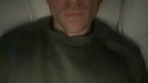 Snapshot of calvinzz chatting on December 5, 4:03 pm calvinzz online show from December 5, 4:03 pm