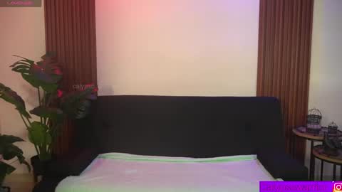 Snapshot of calypso_and_ge1 chatting on May 1, 1:10 am Calypso and Kayla online show from May 1, 1:10 am