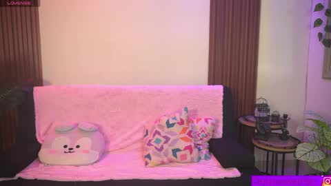 Snapshot of calypso_and_ge1 chatting on May 11, 6:16 pm Calypso and Kayla online show from May 11, 6:16 pm