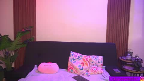 Calypso and Kayla online show from July 1, 11:04 pm