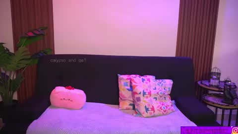 Calypso and Kayla online show from July 2, 3:29 pm