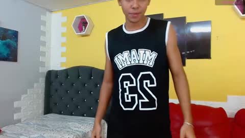 cam_sexyboy online show from October 17, 1:03 pm
