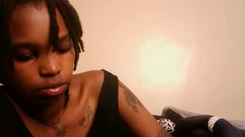 Snapshot of cam_she99 chatting on April 29, 5:30 pm sunflower mommy online show from April 29, 5:30 pm